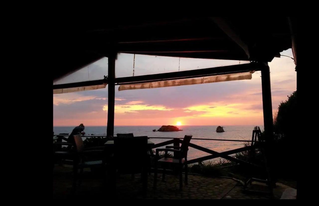 Stefanias Prasoudi Beach Ágios Matthaíos 외부 사진