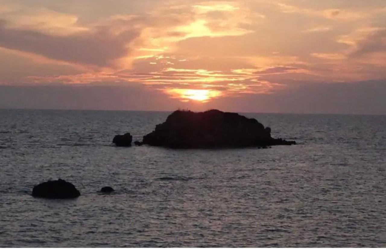 Stefanias Prasoudi Beach Ágios Matthaíos 외부 사진